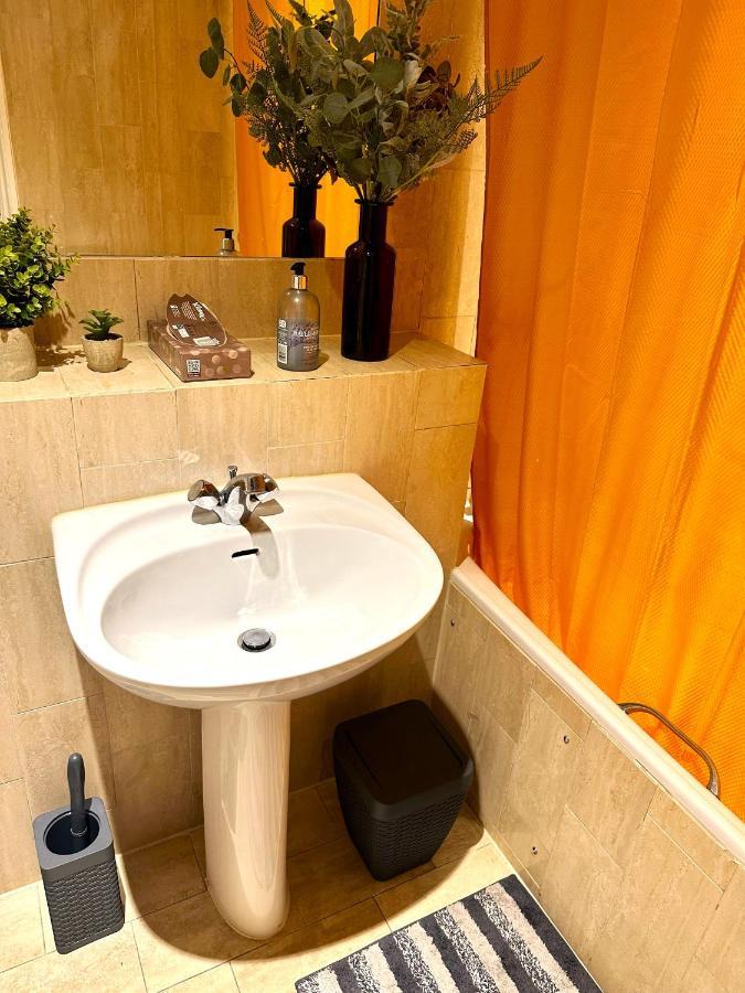 Delightful By Kensington & Chelsea Desirable Locations W8 Sw Apartament