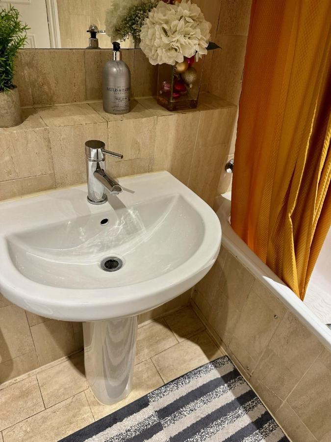 Apartament Delightful By Kensington & Chelsea Desirable Locations W8 Sw Londra