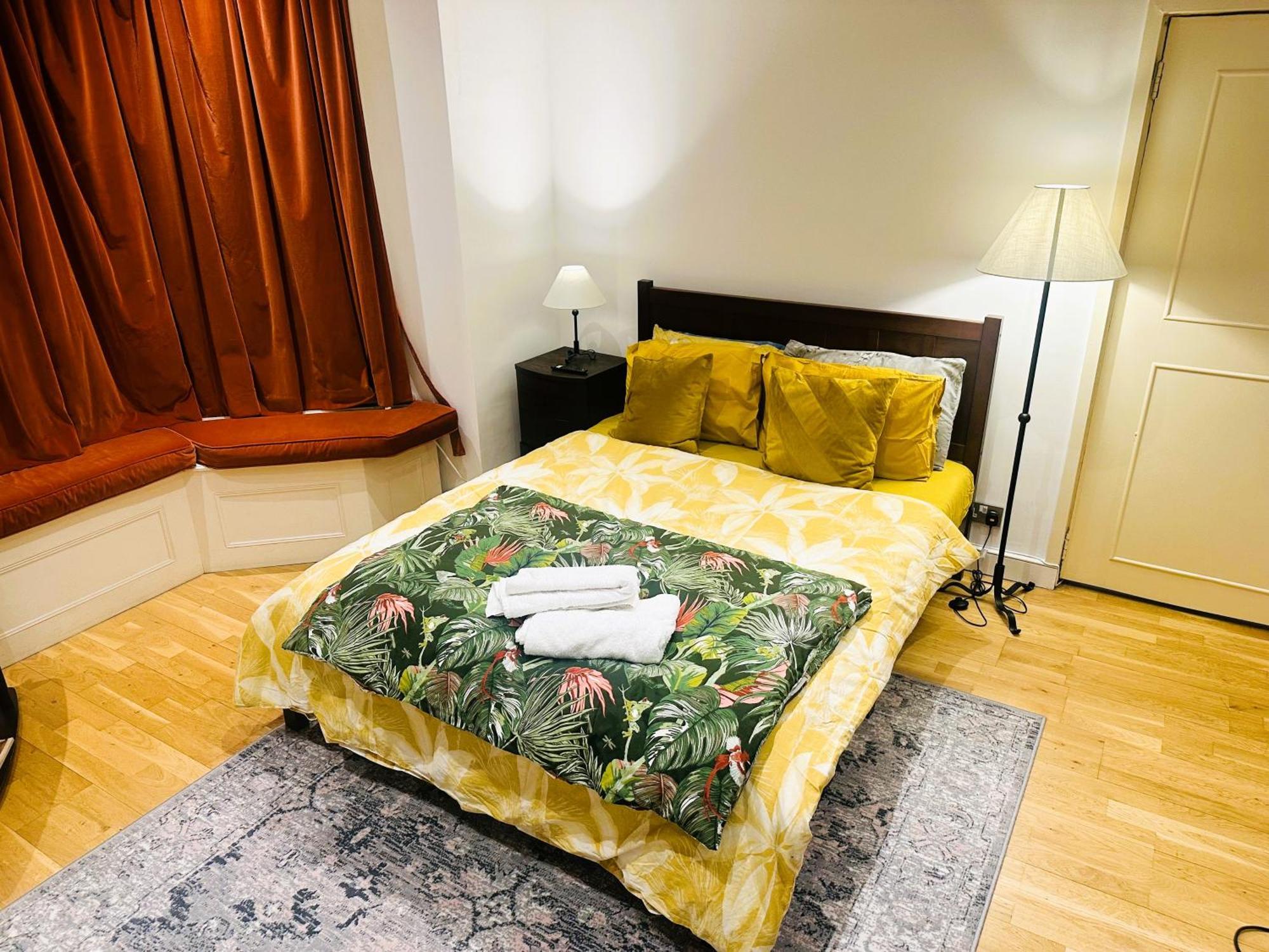 Delightful By Kensington & Chelsea Desirable Locations W8 Sw * Londra
